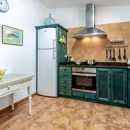 Vila Alzina *